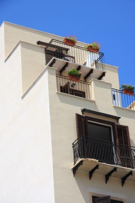Apartmán A Terrace In The Heart Of Palermo Exteriér fotografie