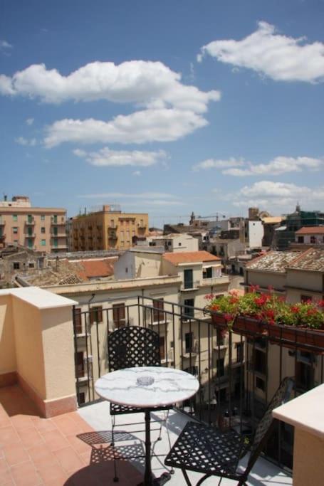 Apartmán A Terrace In The Heart Of Palermo Exteriér fotografie